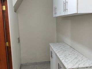 Foto 5 de CASITA / DEPARTAMENTO DE DOS PISOS EN ALQUILER EN BREÑA