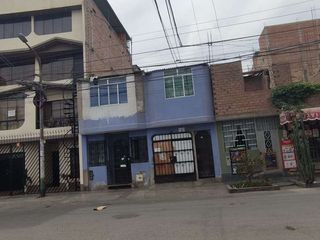 Foto 4 de Se Vende casa de 2 pisos frente a parque en Los Olivos