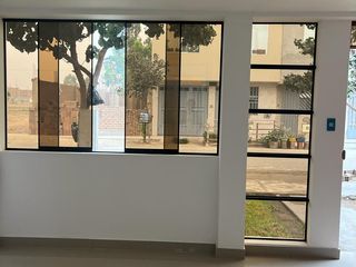 Foto 3 de ENTREGA INMEDIATA CASA LOS GIRASOLES EN CARABAYLLO / PAPELES EN REGLA
