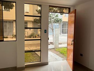 Foto 4 de ENTREGA INMEDIATA CASA LOS GIRASOLES EN CARABAYLLO / PAPELES EN REGLA