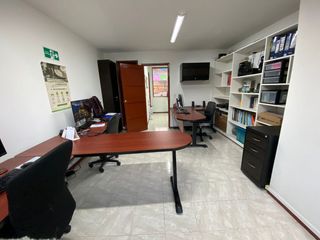 Foto 10 de VENDO OFICINA EN GALERÍAS