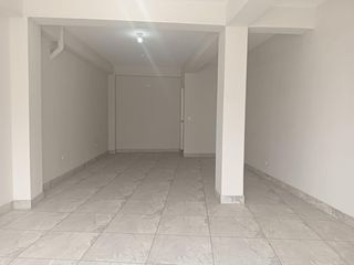 Foto 3 de SE VENDE LOCAL  MAS AIRES  EN  ZONA COMERCIAL DE CIENEGUILLA