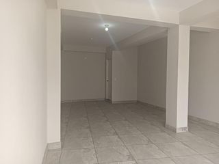 Foto 4 de SE VENDE LOCAL  MAS AIRES  EN  ZONA COMERCIAL DE CIENEGUILLA