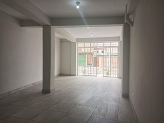 Foto 5 de SE VENDE LOCAL  MAS AIRES  EN  ZONA COMERCIAL DE CIENEGUILLA