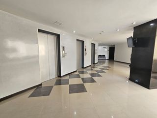 Foto 3 de RENTA OFICINA DE 25m2 EN EDIFICIO MODERNO CON GENERADOR ELECTRICO FORTUNE  PLAZA
