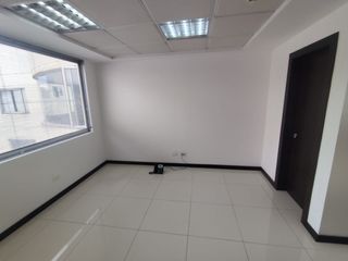 Foto 10 de RENTA OFICINA DE 25m2 EN EDIFICIO MODERNO CON GENERADOR ELECTRICO FORTUNE  PLAZA