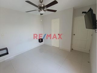 Foto 18 de Venta De Departamento Con Estacionamiento En Cond.Laguna Del Chipe // ID: 1135552