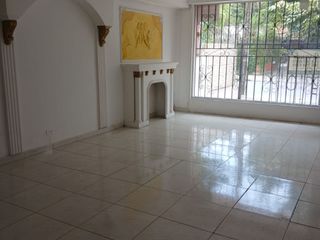 Foto 5 de VENTA CASA BARRIO GRANADA - NORTE CALI