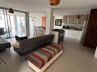 Foto 5 de casa de venta en manta zona santa marianita Y/T