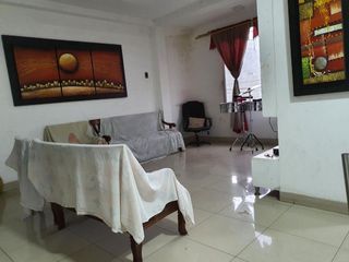 Foto 2 de casa comercial de venta en manta Zona Norte D/Q
