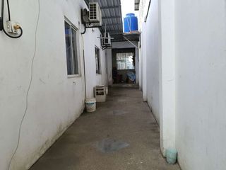 Foto 9 de casa comercial de venta en manta Zona Norte D/Q