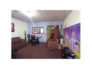 Foto 2 de Venta De Casa Como Terreno - Urb. Aeropuerto Callao