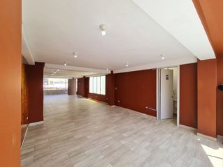 Foto 1 de LOCAL COMERCIAL MODERNO DE RENTA EN BARRIONUEVO