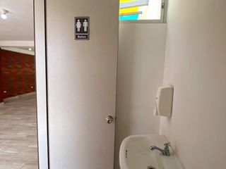 Foto 10 de LOCAL COMERCIAL MODERNO DE RENTA EN BARRIONUEVO