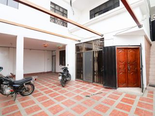 Foto 4 de casa de venta en manta zona centro gr