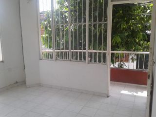 Foto 4 de Casa Esquinera en Venta dividida en 4 apartamentos Rentando