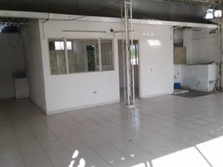 Foto 9 de Casa en Venta de 3 pisos dividida en 2 Apartamentos en Melgar