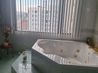 Foto 11 de departamento en venta Gonzales Suarez Quito Ecuador 3 dormitorios