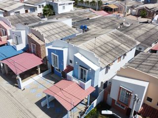Foto 7 de Urbanización Villa Marina - Capaes, casa de 2 pisos, 3 dormitorios y balcón.