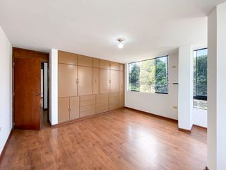 Foto 6 de Vendo Duplex En Calle Las Violetas - Urb Los Jardines (Smp)