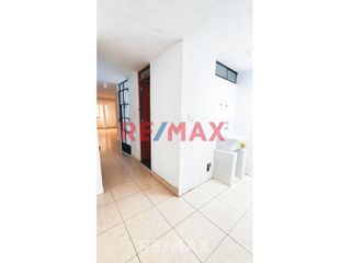 Foto 12 de Venta De Departamento En 3Er Piso En El Agustino