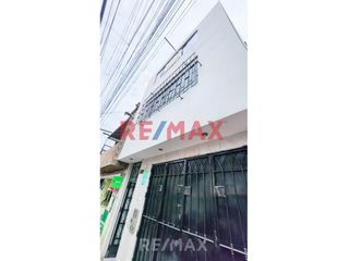 Foto 16 de Venta De Departamento En 3Er Piso En El Agustino