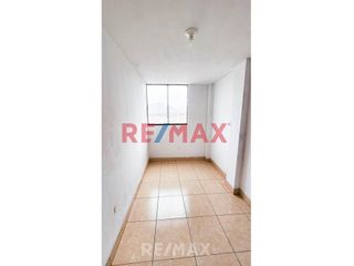Foto 15 de Venta De Departamento En 3Er Piso En El Agustino