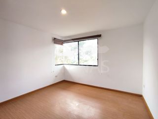Foto 6 de CASA EN RENTA, CON 2 PARQUEOS, AVENIDA LOS CEREZOS - EL TEJAR