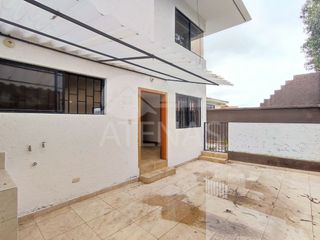 Foto 12 de CASA EN RENTA, CON 2 PARQUEOS, AVENIDA LOS CEREZOS - EL TEJAR