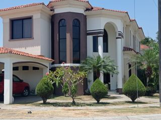 Foto 1 de VENTA CASA ESTANCIAS DEL RIO, SAMBORONDON