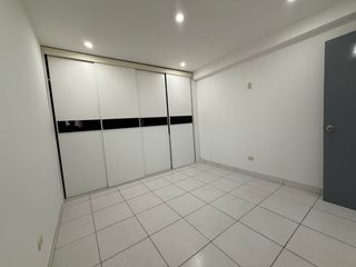 Foto 15 de VENTA DE DEPARTAMENTO EN SAN MARTIN DE PORRES