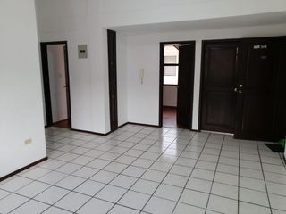 Foto 3 de Conocoto, vendo departamento de 110m2 en conjunto, 3 dormitorios y estacionamiento