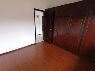 Foto 12 de Conocoto, vendo departamento de 110m2 en conjunto, 3 dormitorios y estacionamiento