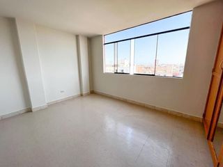 Foto 13 de Venta De Dúplex Con Azotea En Cercado de Lima