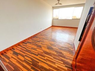 Foto 5 de Venta De Dúplex Con Azotea En Cercado de Lima