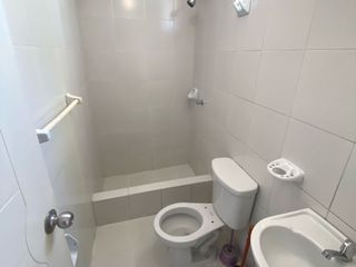 Foto 11 de ALQUILO OFICINA 2° PISO 04 AMBIENTES, Area 87m²- SURCO