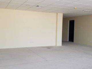 Foto 6 de Vendo Oficina Corporativa en Sky Building – 140 m² + 2 Parqueos
