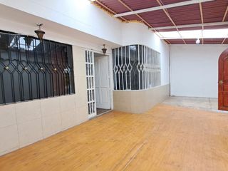 Foto 2 de SE VENDE CASA DE 2 PISOS – SANTA ÚRSULA, CUSCO