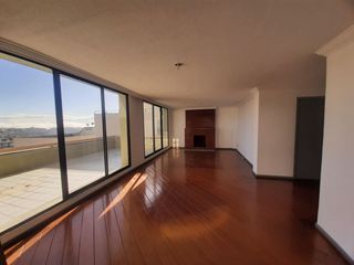 Foto 3 de Penthouse Duplex  de Venta - El Bosque  II Etapa