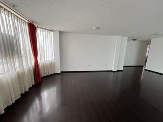 Foto 2 de DENTRO DE LA URBANIZACION EL CONDADO, HERMOSO DEPARTAMENTO EN RENTA