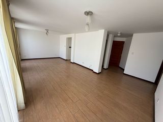 Foto 2 de Amplio Departamento de 145 m², con Piscina y Vistas a La Campiña en Cayma