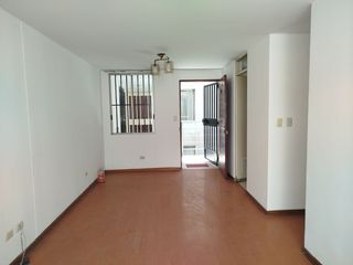 Foto 2 de VENTA DE DEPARTAMENTO 4to. PISO EN LAS TORRES DE SANTA CLARA II, ATE