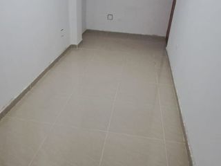 Foto 2 de SE ALQUILA CUARTO  EN UN TERCER PISO EN SAN MARTIN DE PORRES