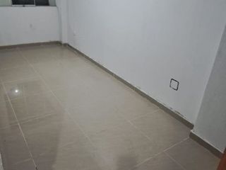 Foto 3 de SE ALQUILA CUARTO  EN UN TERCER PISO EN SAN MARTIN DE PORRES