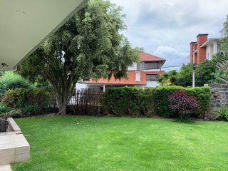 Foto 4 de Casa de renta en Cumbaya sector USFQ, estratégica ubicación cerca al Paseo San Francisco, principales bancos y centros de entretenimiento.