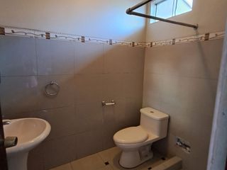 Foto 9 de Alquiler de Cómodo Dúplex Cuatro Dormitorios, Cochera en Chorrillos