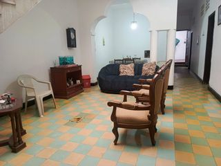 Foto 2 de Venta Amplia Casa Esquinera en San Alonso Bucaramanga