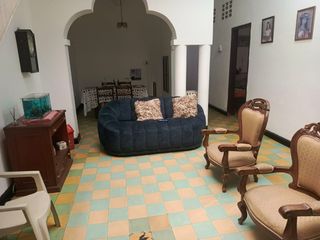Foto 1 de Venta Amplia Casa Esquinera en San Alonso Bucaramanga
