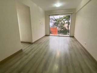 Foto 3 de EN ALQUILER FLAT CON VISTA EXTERNA C/ BALCON. ESTAC + DEPOSITO