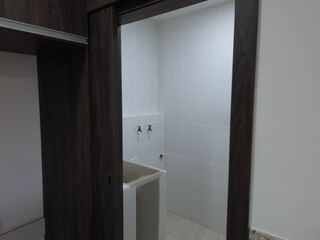 Foto 13 de Moderno departamento con balcón, piscina y áreas sociales en Katamar II - Manta